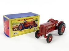 Lot 8171 Matchbox Kingsize K-4 International Tractor Mc Cormick in OVP