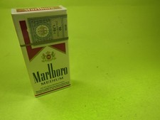 Marlboro Medium   10  Zigaretten      SAMMLERSTÜCK - ungeöffnet  /1/