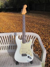 pale sonic blue 2007  FENDER