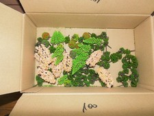 Modelleisenbahn HO 100 verschiedene Bäume und Büsche