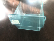 Obstfach,Gemüsefach . AEG./ Elektrolux,23,5x29,5x22,5(18) ca. cm. T.Nr-2247074.