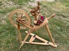 Antikes Spinnrad aus ehem. DDR-Wohnungsauflösung Fußbetrieb LxBxH~90x50x80 cm