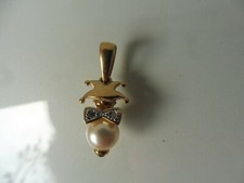 Pierre Lang  Anhänger , Harlekin ( Clown )  vergoldet ,  mit Perle und Steinen