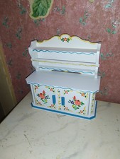 Älterer Schrank Dora Kuhn