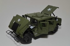 Humvee/Hummer 1/18 von KDW