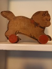 Nette Holz Katze Nachziehspielzeug, reliefierte Zeichnung, alt