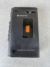 Sanyo M1000 Cassette Tape Recorder  Kassetten Rekorder mit Schutzhülle VINTAGE
