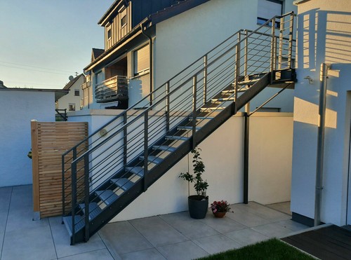 Stahltreppe haupttreppe in - stahltreppe,