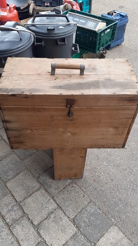 Alte holztruhe 56x26x34cm - holztruhe, ca.56x26x34cm.