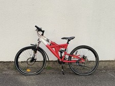 Fahrrad von der Marke MC Kenzie in der Farbe Rot und Weiß. 24 Zoll