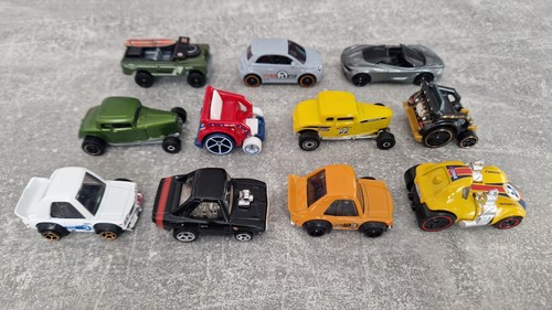 Hot wheels matchbox 11 - wheels,