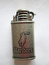 Marlboro Benzin Feuerzeug  in Metall Neu siehe Fotos