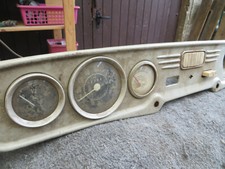 Armaturenbrett, Armaturentafel, Oldtimer, Skoda? Ostfahrzeug? PAL Instrumente