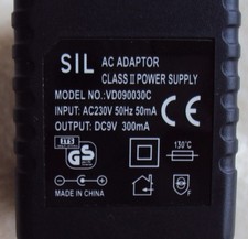SIL Netzteil Adapter VD090030C