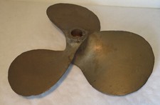 3- flügelige Schiffsschraube aus massivem Messing, 42 cm Durchmesser, Messing