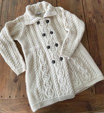 NEU Strickmantel für Kinder Zopfmuster Irische Merinowolle Gr. 120-135