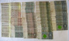 Sammlung mit 100 Banknoten
