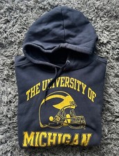 +++ University Michigan College Football Pullover Champion Wolverines