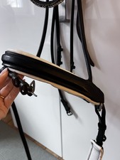 Rundgenähte Trense Schwarz, Weiß Unterlegt, Primera Imperia Warmblut