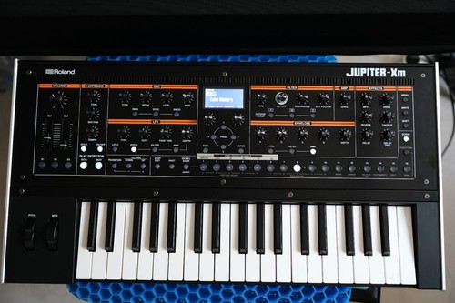 Roland jupiter synthesizer - roland, jupiter-xm