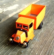 Mack AC Pritschenwagen von