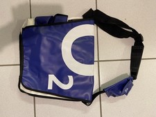 Original O2-Tasche LKW-Plane mit Anschnallgurt blau / weiß robuste Tragetasche