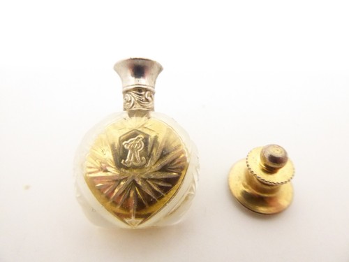 Pin badge - pin's,