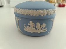 JP551 Vintage Wedgwood Jasperware Blau und Weiß Trinket Box