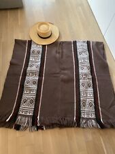 Hut und Poncho aus Südamerika Original Panamahut