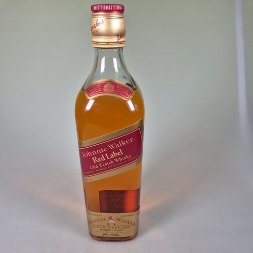 Johnnie walker red - red, label