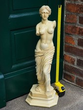 Große Alabaster-Statue