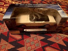 Modellauto 1:18 Ford Mustang Convertible 1964 In OVP von WELLY