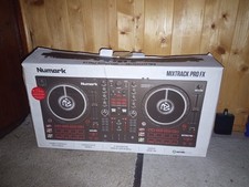 Numark Mixtrack PRO FX DJ