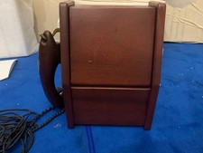 Deutsche Post Holz Wand