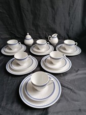 Eschenbach Porzellan Service - Gitter Relief Mit Blauen Punkt Band - 20 Teile