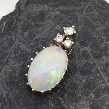 Opal Diamant Anhänger 585/14k