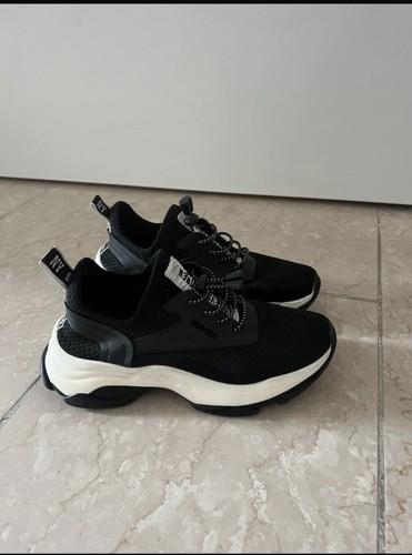Steve madden sneaker match - sneaker,