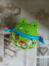 Frosch O-Ball oball Greifball mit Rassel Babyspielzeug