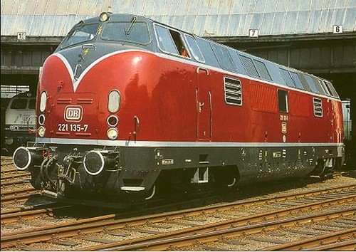 Diesel lok 221 - ak, (v