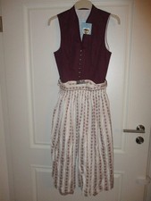 Hochgeschlossenes Dirndl