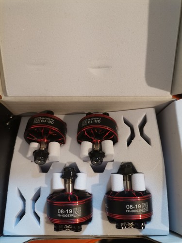 Xnova 2208 1900kv motoren - xnova,