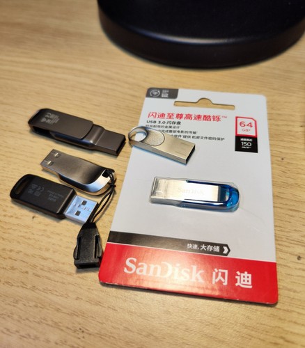 Usb stick mit vorinstalliertem - usb-stick,