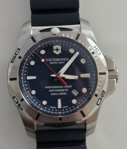 Victorinox swiss army navy - army,