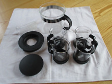 Bodum Teekanne mit   4 Bodum Teetassen Teegläser