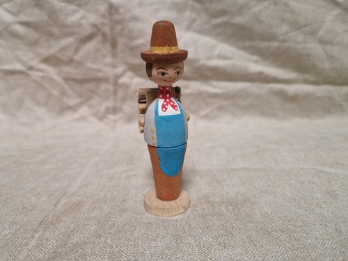 Alte schöne holzfigur für - alte,