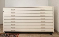 Zeichnungsschrank /