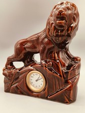 Alte Porzellan Uhr - Tischuhr / Kaminuhr - LÖWE - über 1 kg