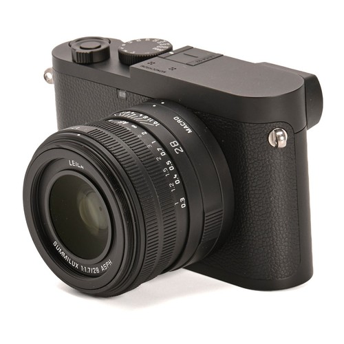 Leica monochrom mit - q2,
