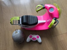 Baby Born RC Motorroller Scooter mit Fernbedienung und Helm