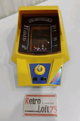 Cgl konami frogger table - table, top